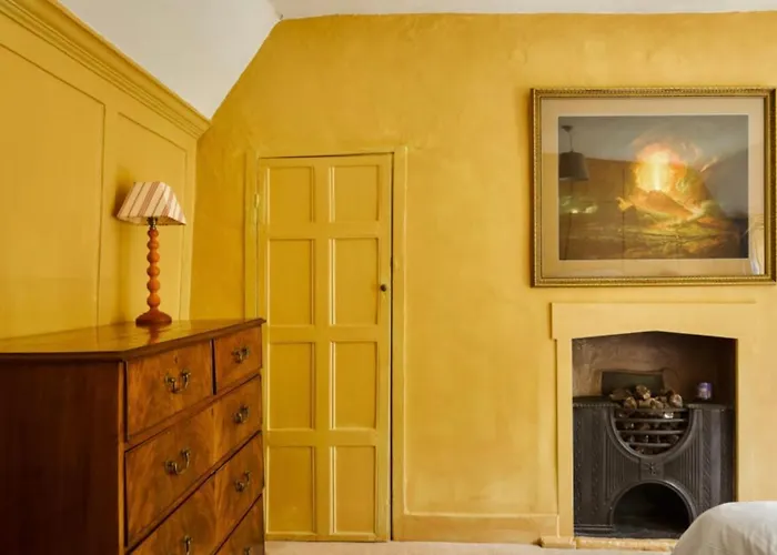 Clarendon Cottage